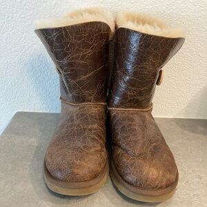 Unique UGG’s Bailey Plush Shearling